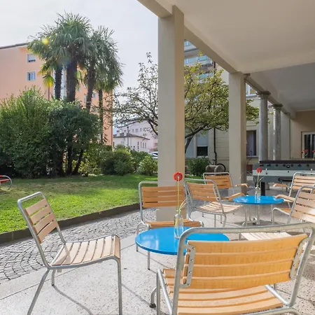 بيت شباب Youth *