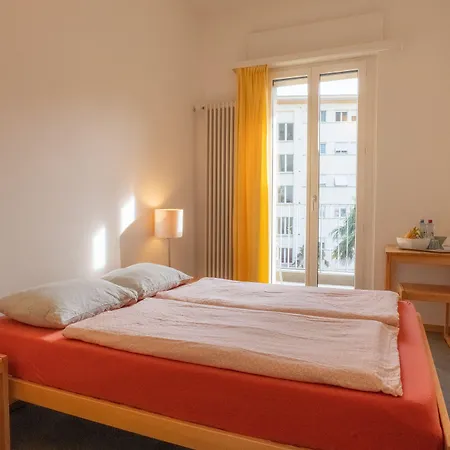 بيت شباب Youth