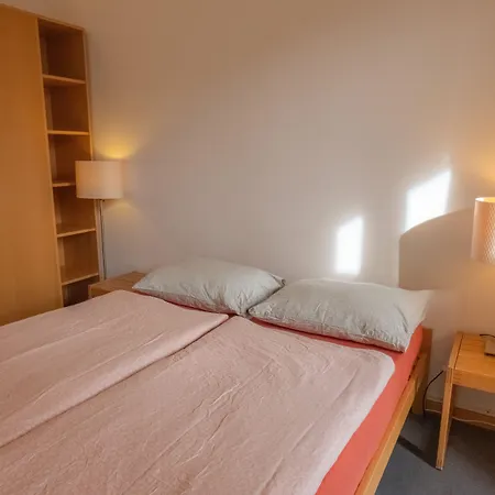 Youth Hostel *